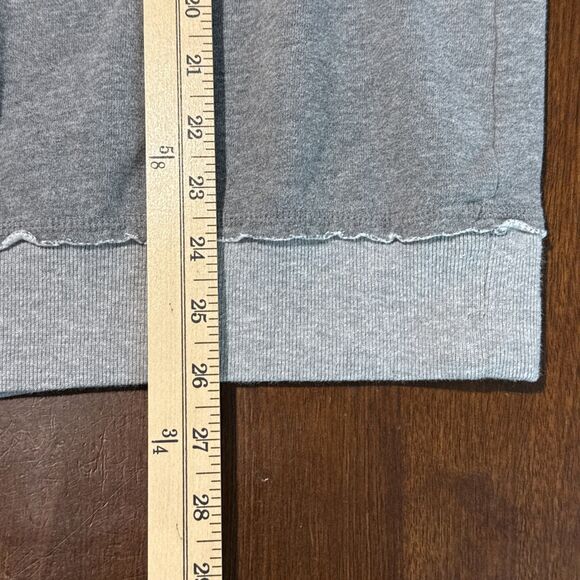 Harry Potter Hufflepuff Crewneck Sweatshirt Mens L Gray Wizarding World Crest - Picture 8 of 8